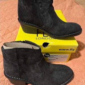 Fly London Women's Suede Black Ankle Booties